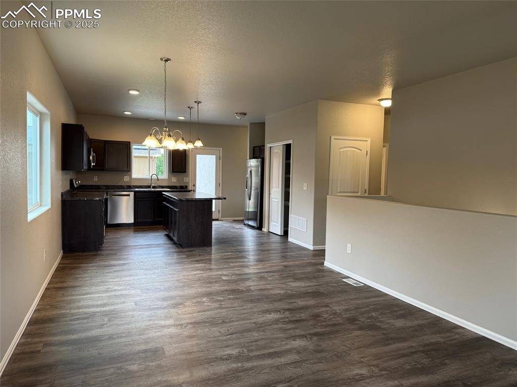 Pueblo, CO 81005,3402 Ptarmigan LN