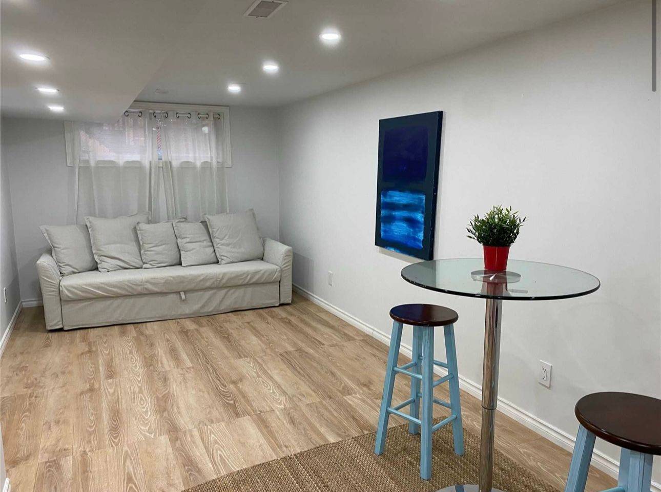 Toronto C14, ON M2N 2V2,98 Avondale AVE #Lower