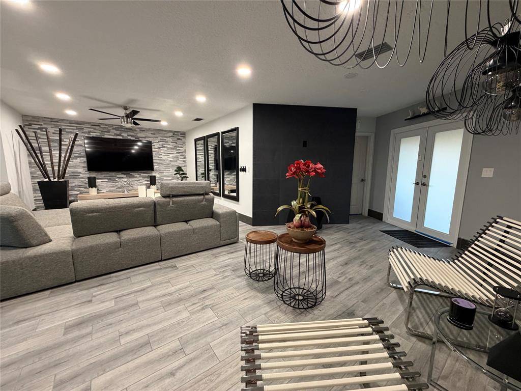 Coral Springs, FL 33065,11240 NW 43rd St