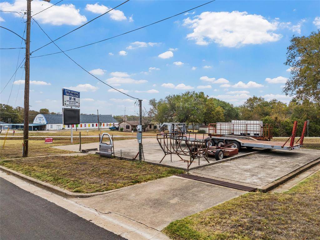 West, TX 76691,312 E Columbus Street