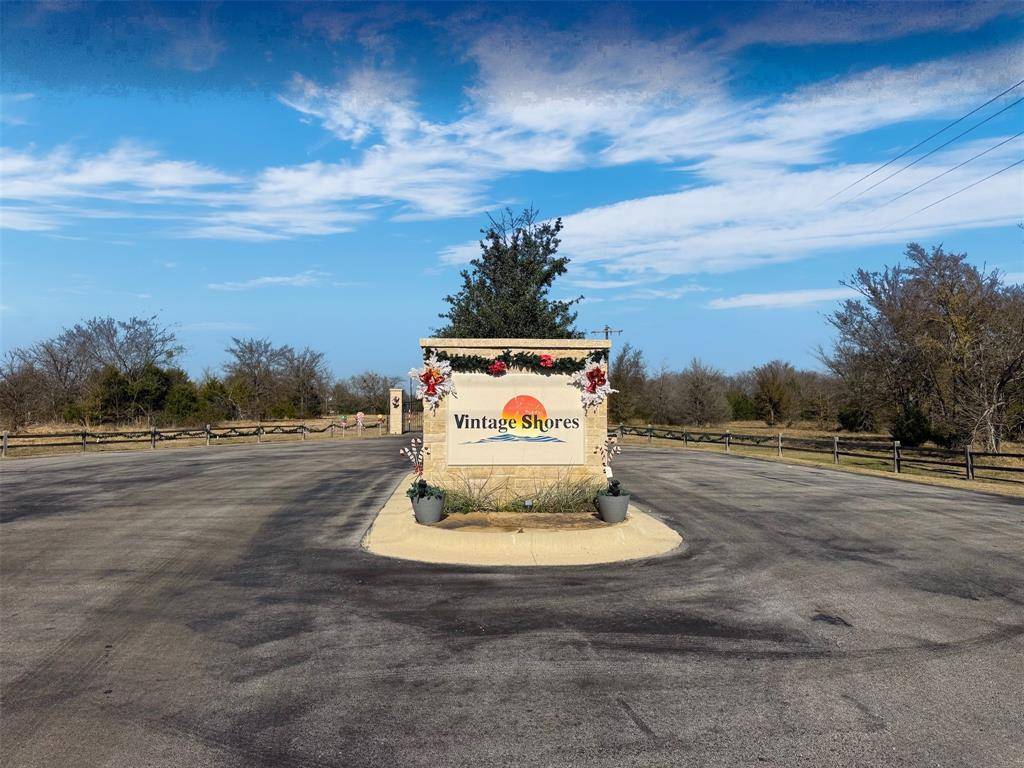 East Tawakoni, TX 75472,723 Vintage Shores Drive