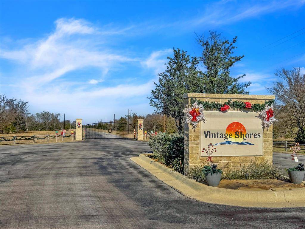 East Tawakoni, TX 75472,723 Vintage Shores Drive