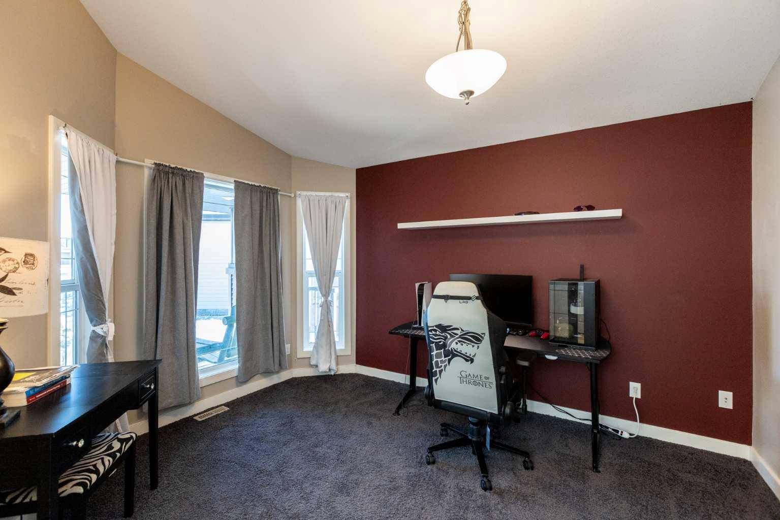 Innisfail, AB T4G 0B9,5224 48 Street Close