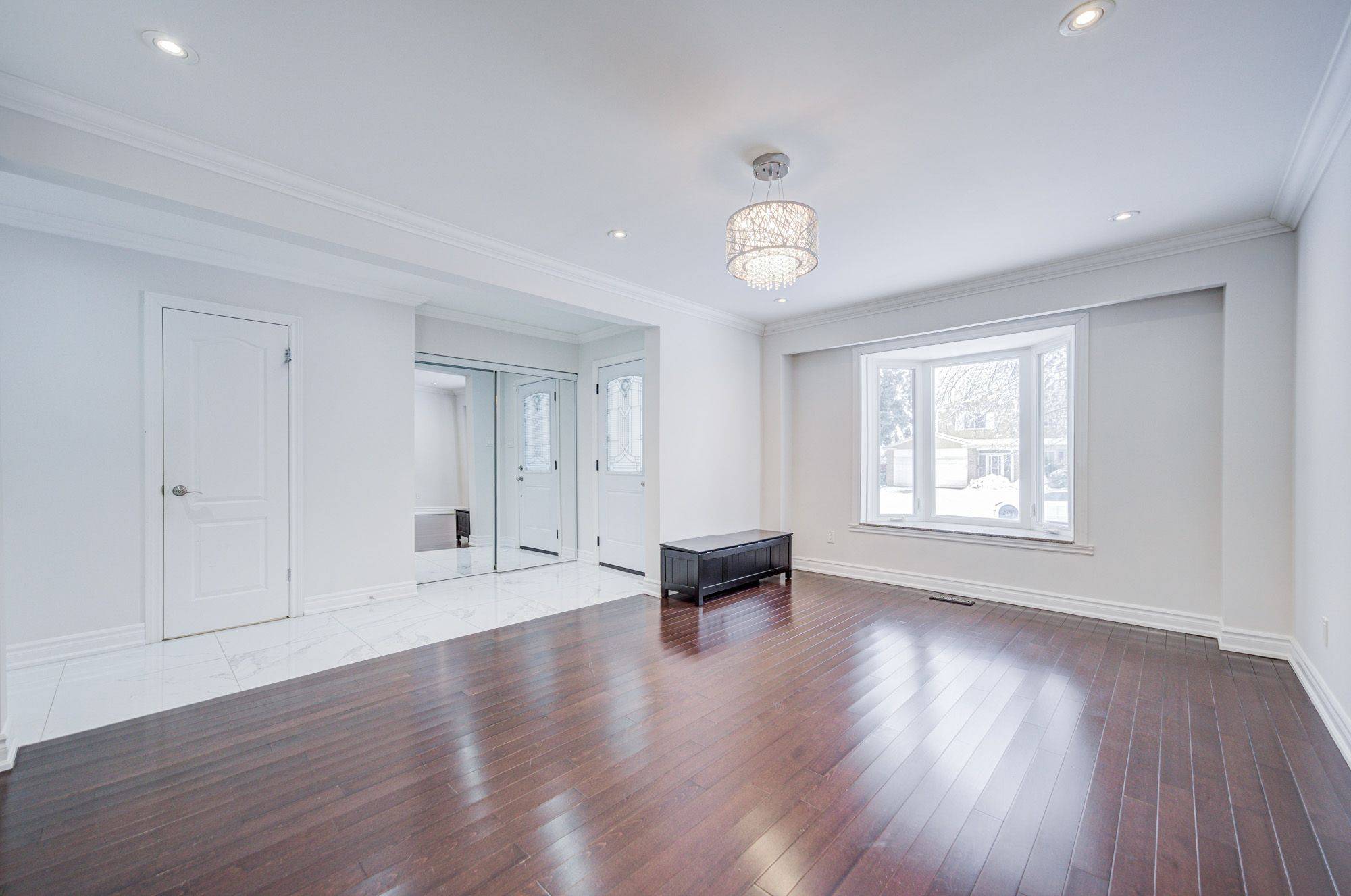 Toronto E05, ON M1W 2W7,26 Longbow SQ