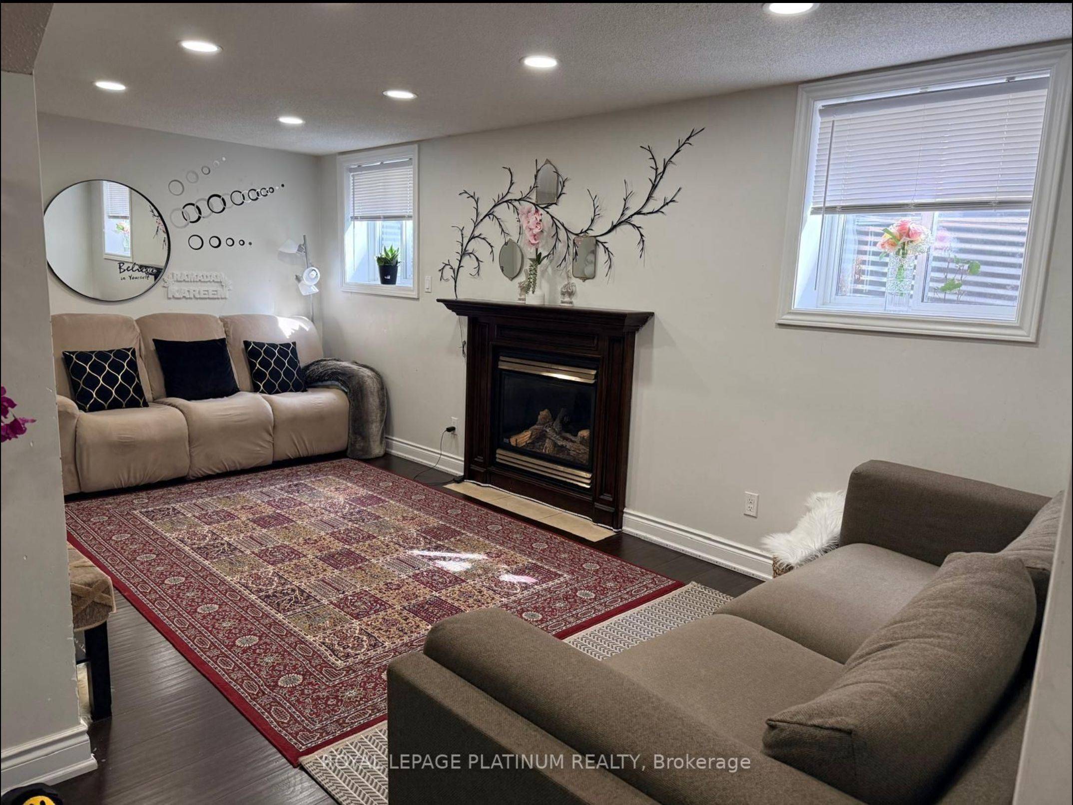 Mississauga, ON L5M 4A8,1540 Manorbrook CT #Legal Basement