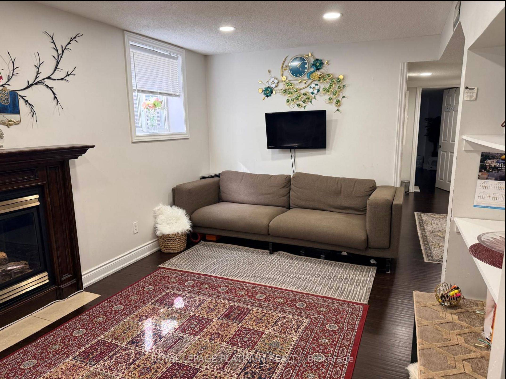 Mississauga, ON L5M 4A8,1540 Manorbrook CT #Legal Basement