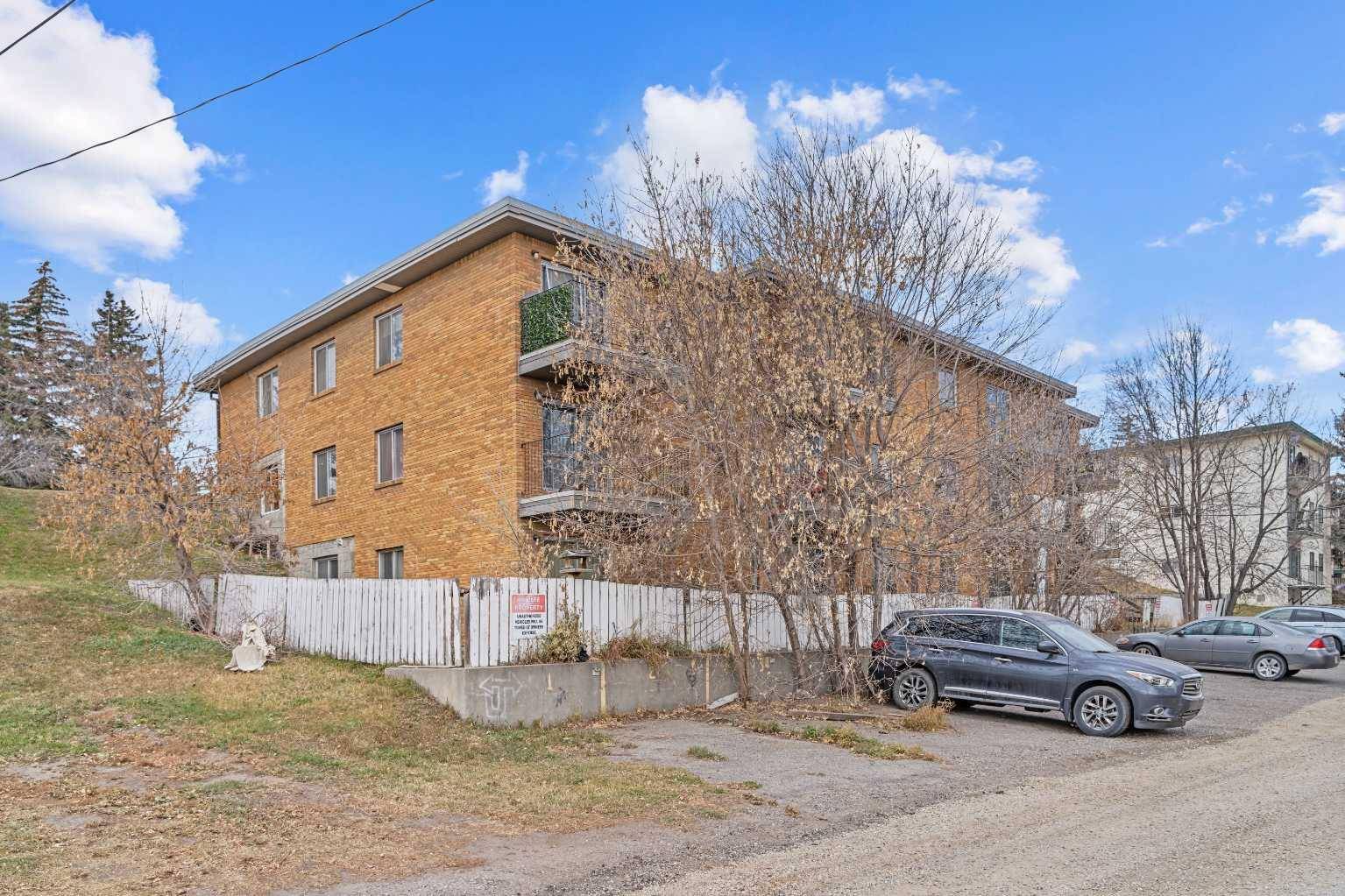 Calgary, AB T2K 1A2,4328 4 ST NW #205