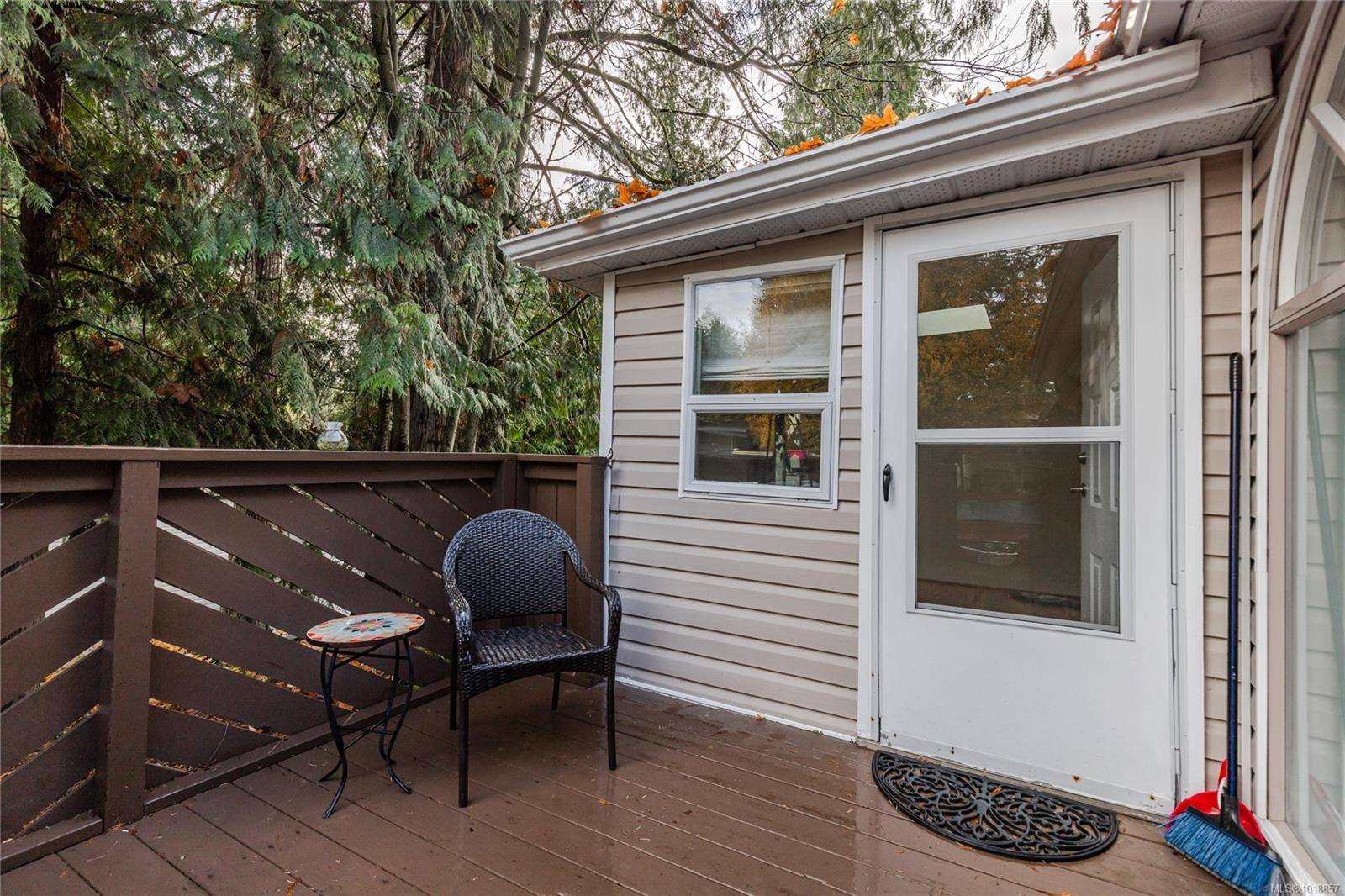 Nanaimo, BC V9R 6N3,25 Maki Rd #37