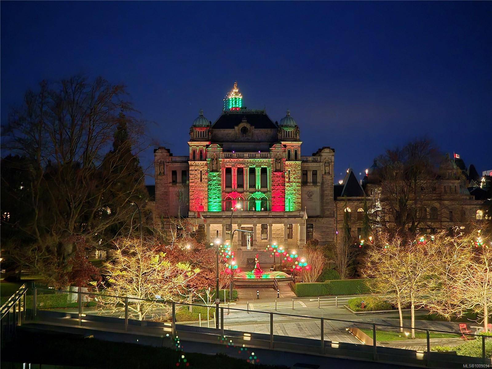 Victoria, BC V8V 0G3,550 Michigan St #304