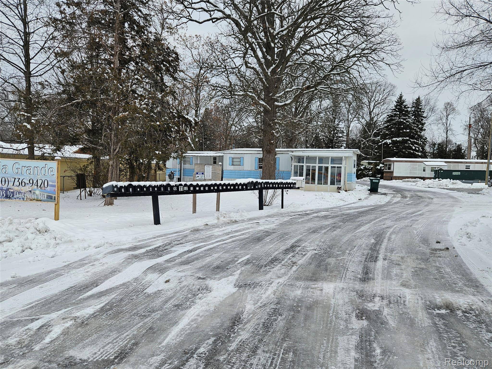 Burton, MI 48509,4403 Davison RD