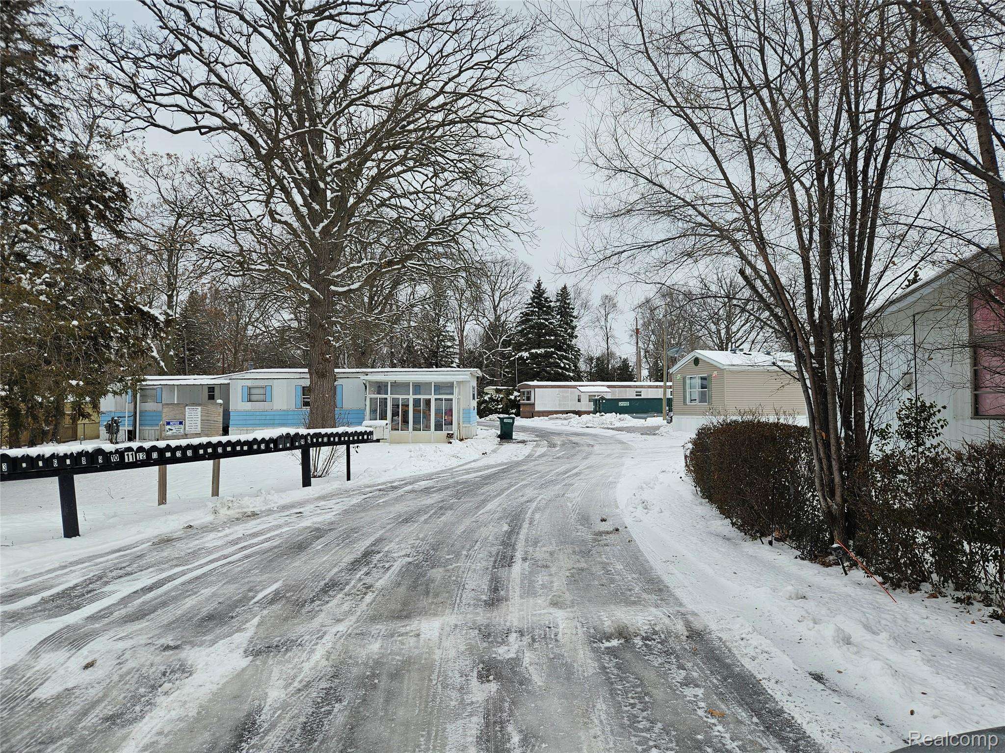 Burton, MI 48509,4403 Davison RD