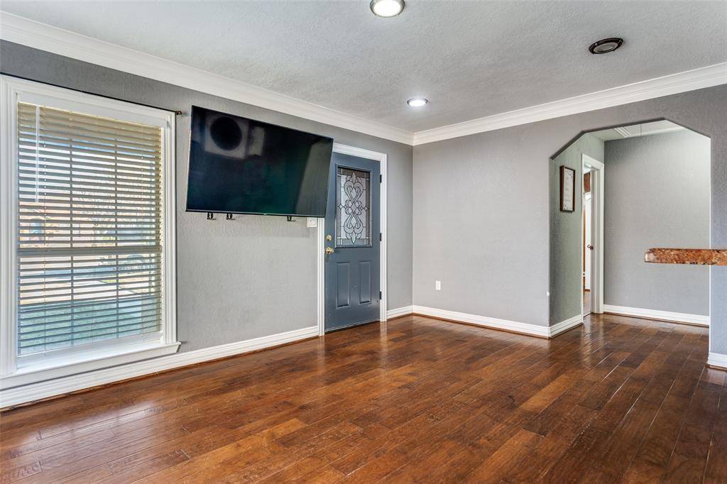 Fort Worth, TX 76103,3216 Meadowbrook Drive