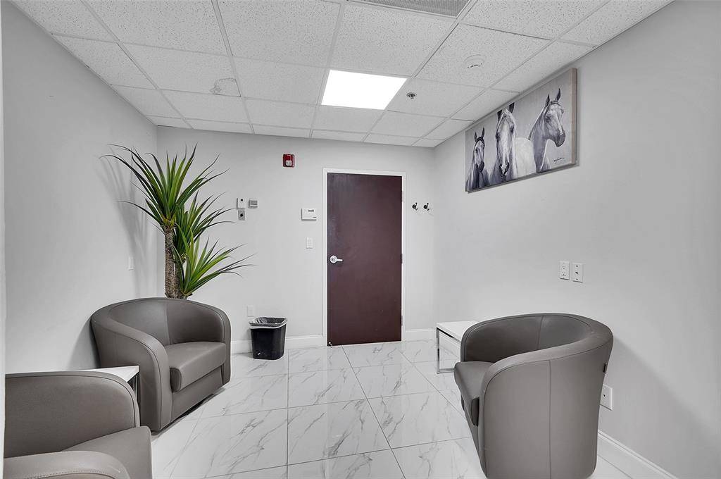 North Miami, FL 33181,12550 Biscayne Blvd #702