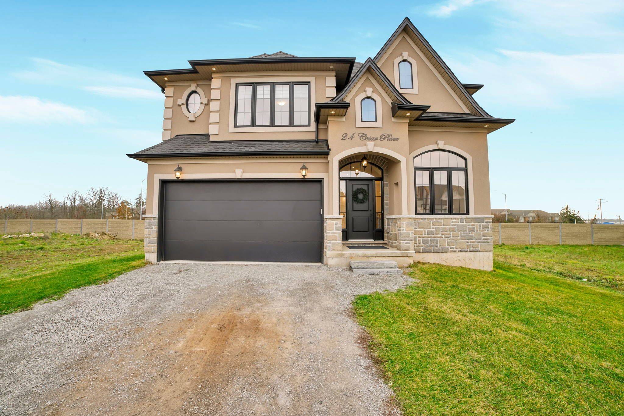 Hamilton, ON L9G 0G3,24 Cesar PL