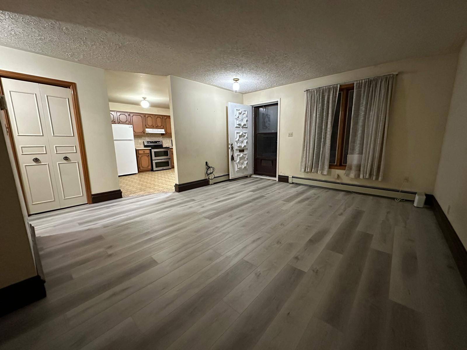 London East, ON N5V 1Y6,1709 Hansuld ST