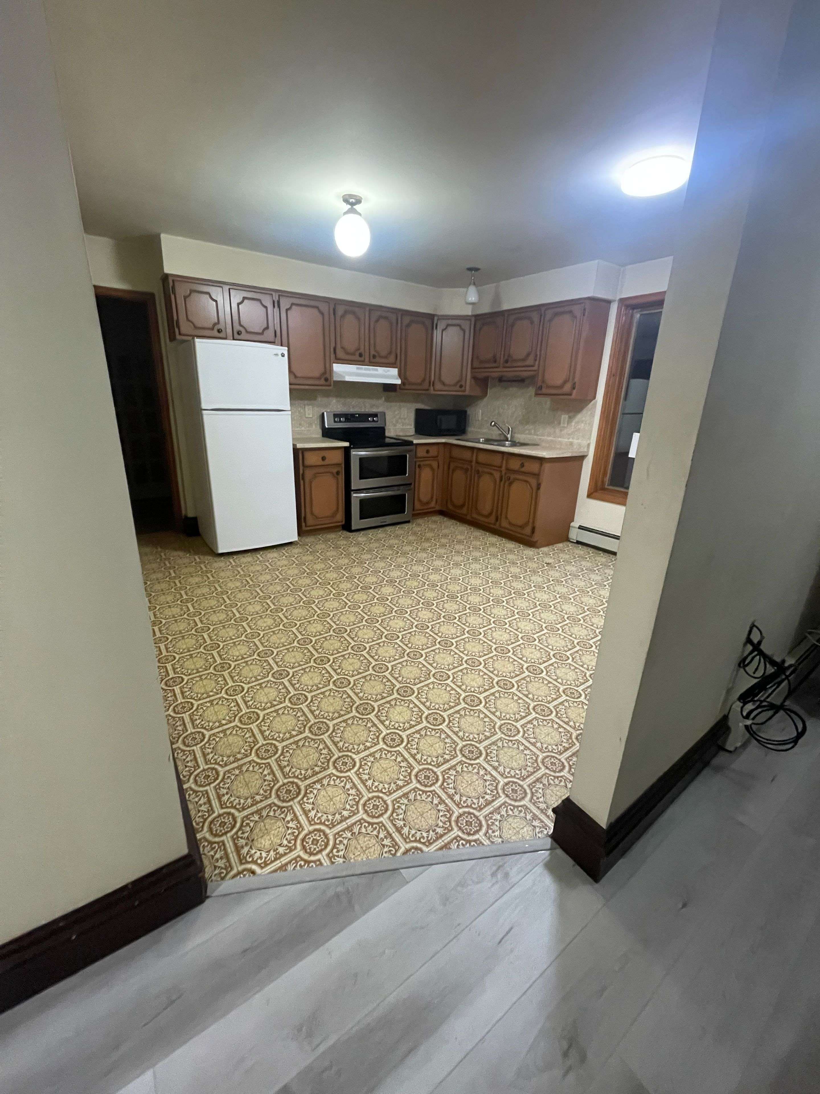 London East, ON N5V 1Y6,1709 Hansuld ST