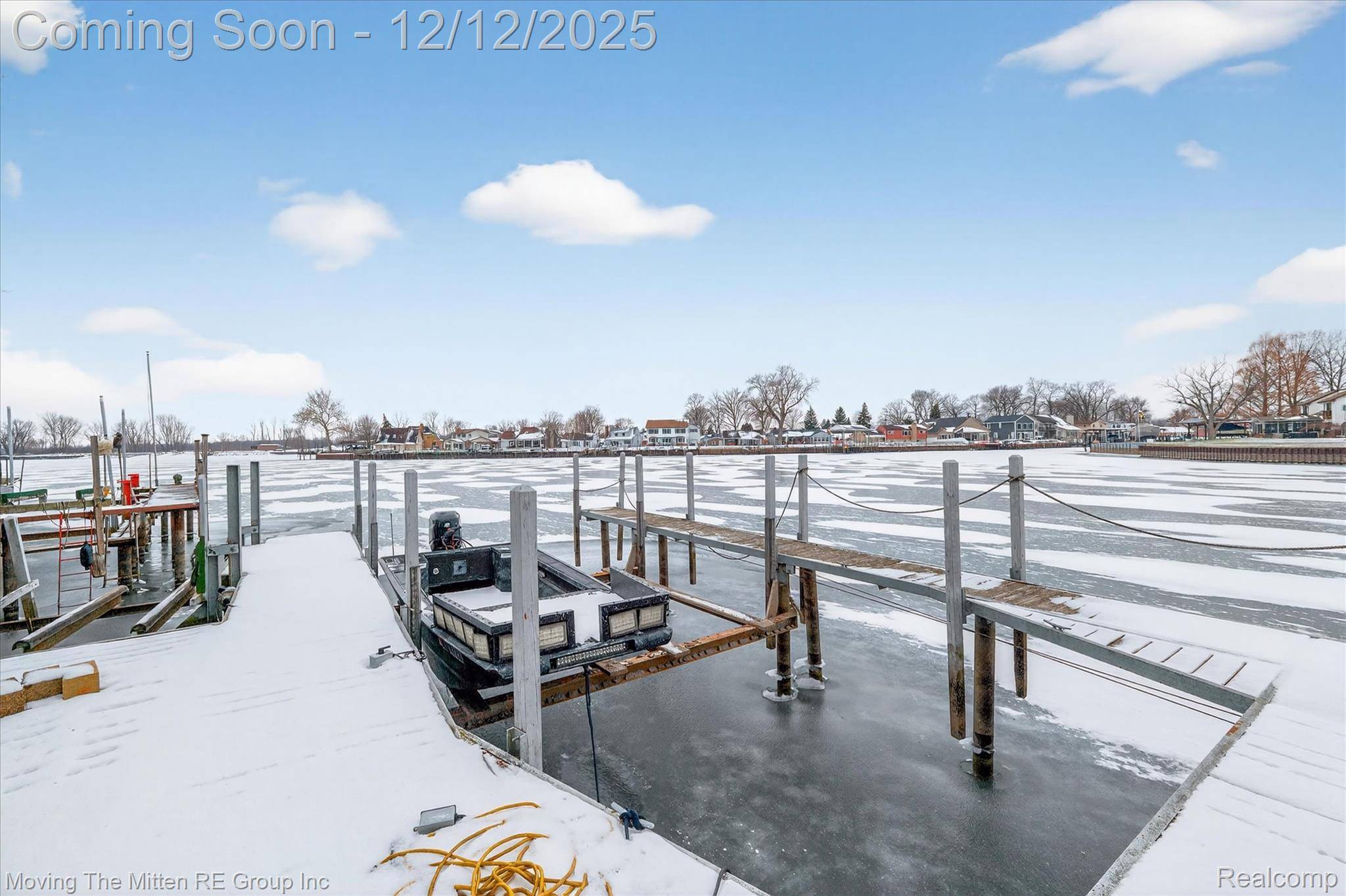 Gibraltar, MI 48173,30760 Bayview DR