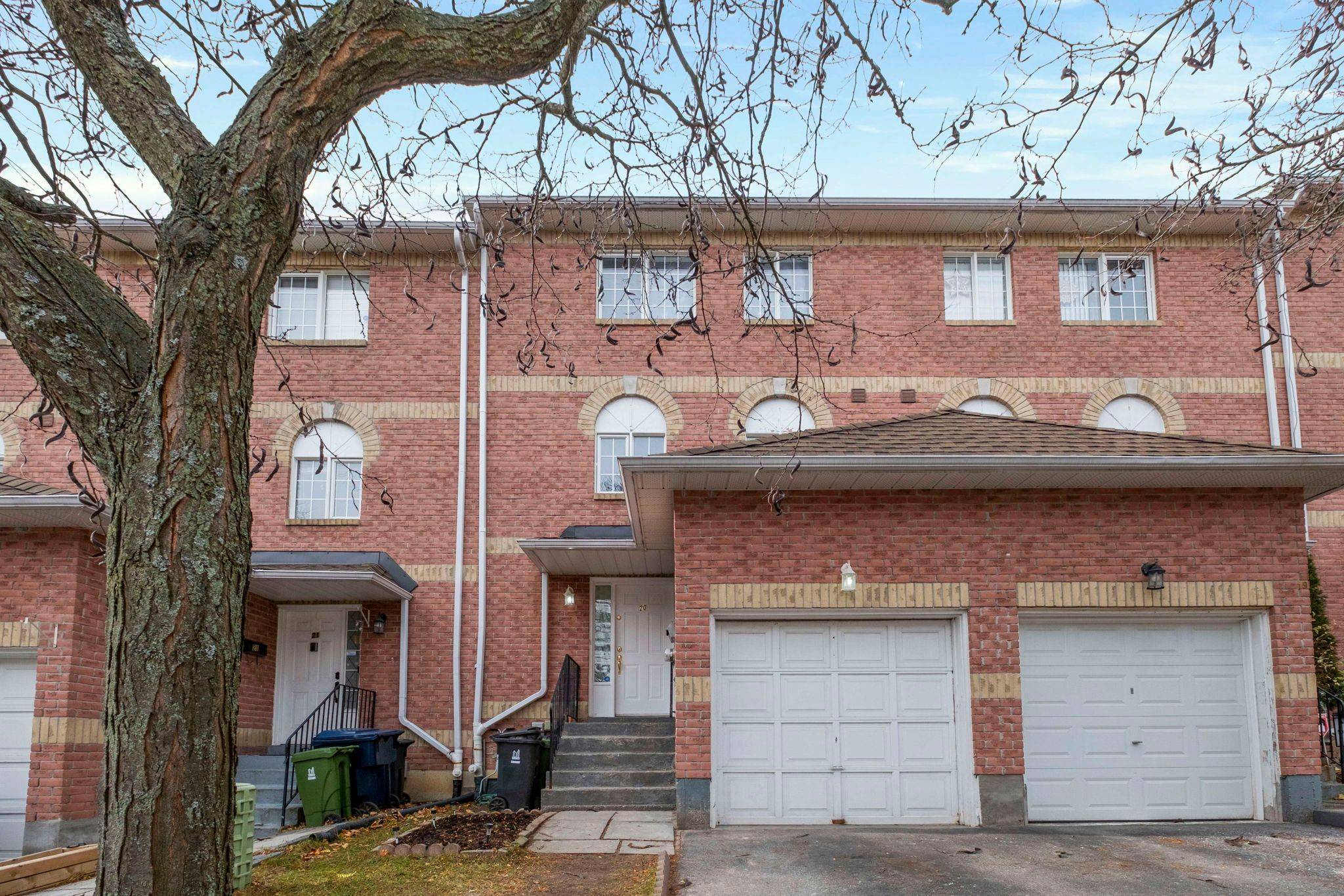 Toronto E10, ON M1E 3S2,138 Homestead RD #20