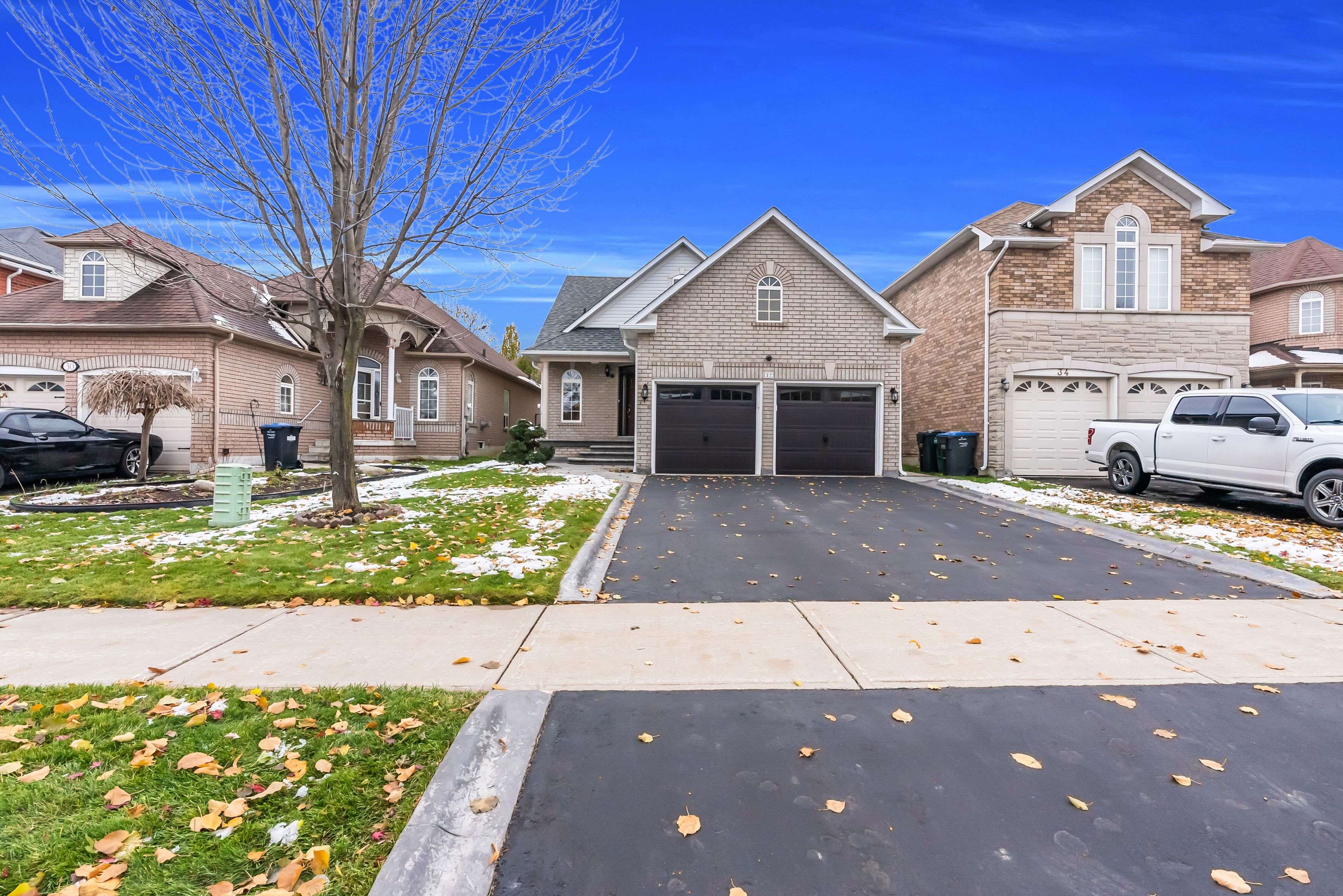 Brampton, ON L7A 1K3,32 Robertson Davies DR