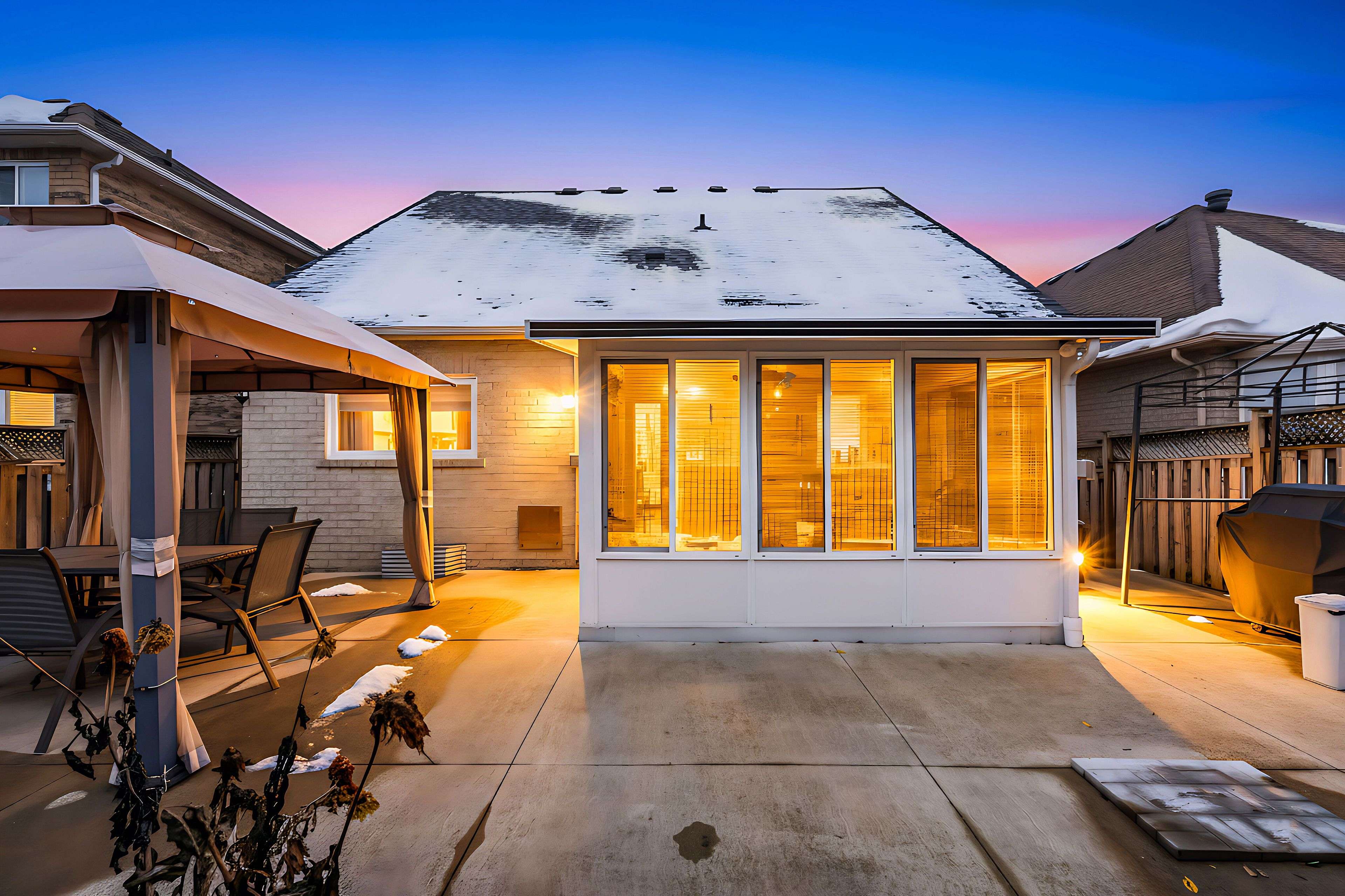 Brampton, ON L7A 1K3,32 Robertson Davies DR