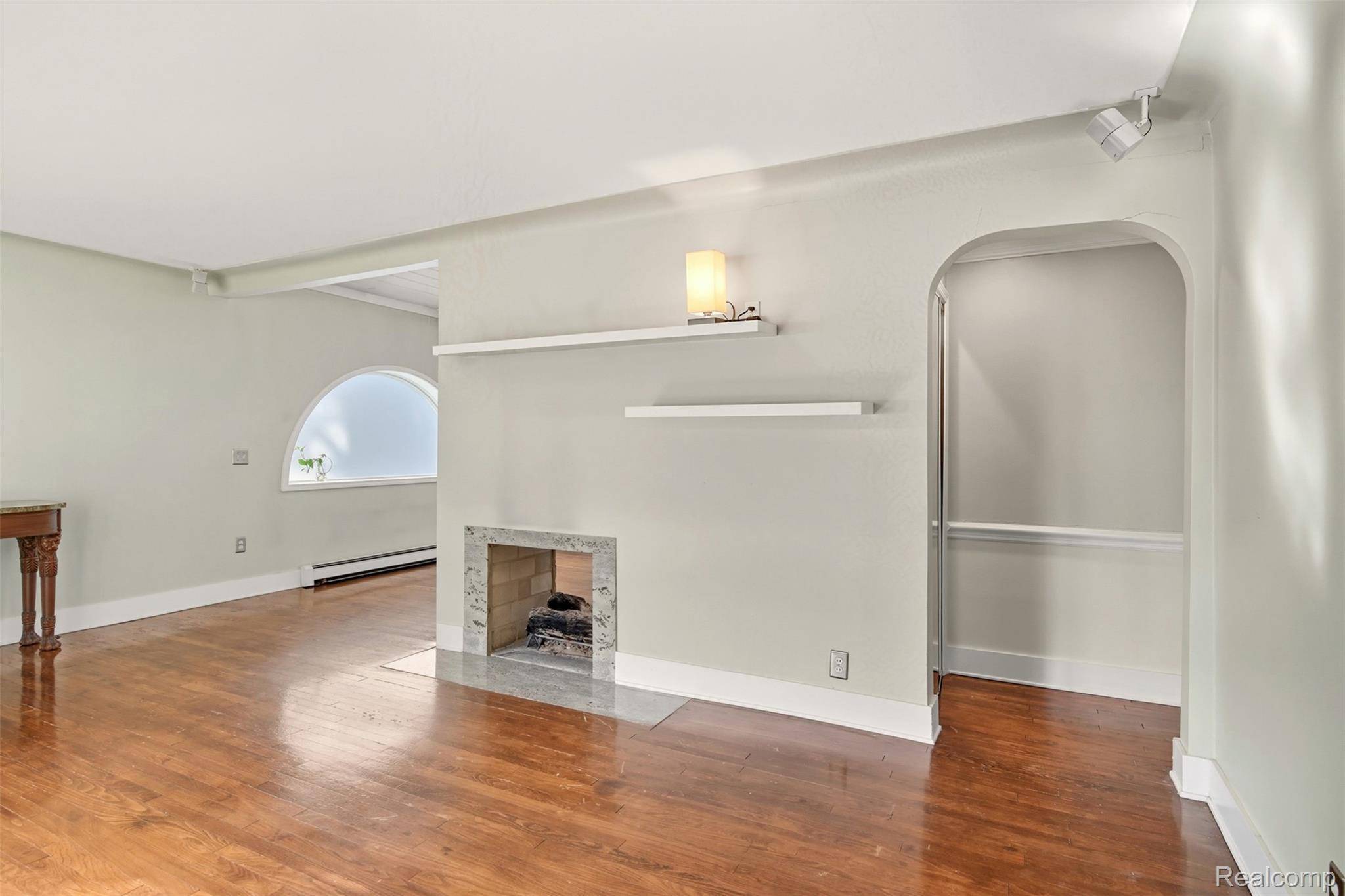 Harper Woods, MI 48225,21737 Roslyn RD