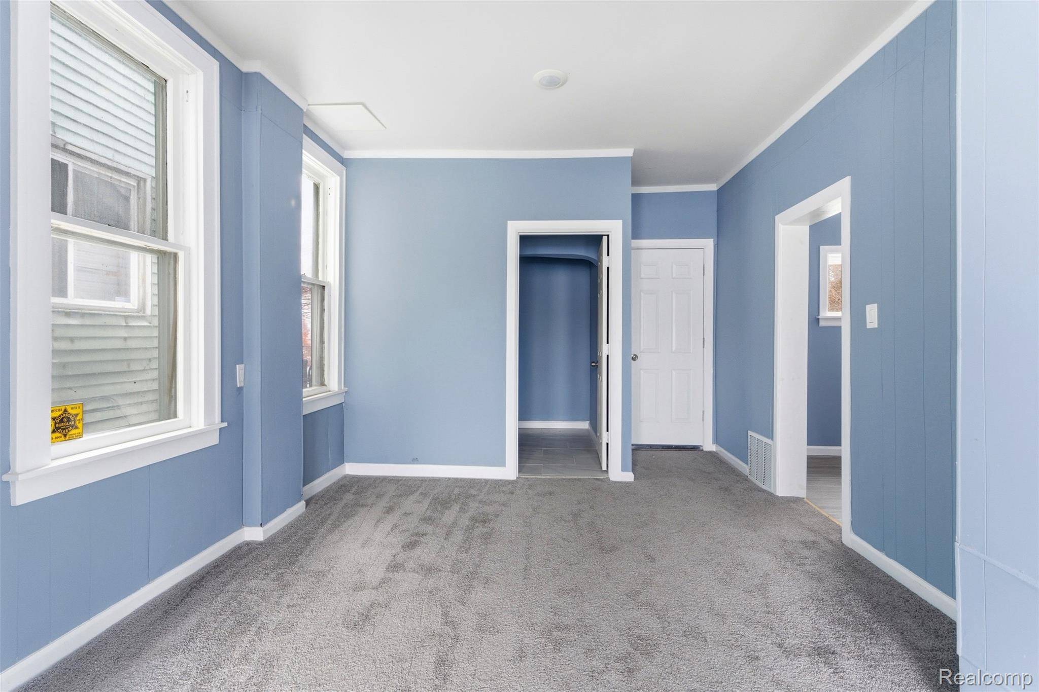 Detroit, MI 48213,5462 Parker ST