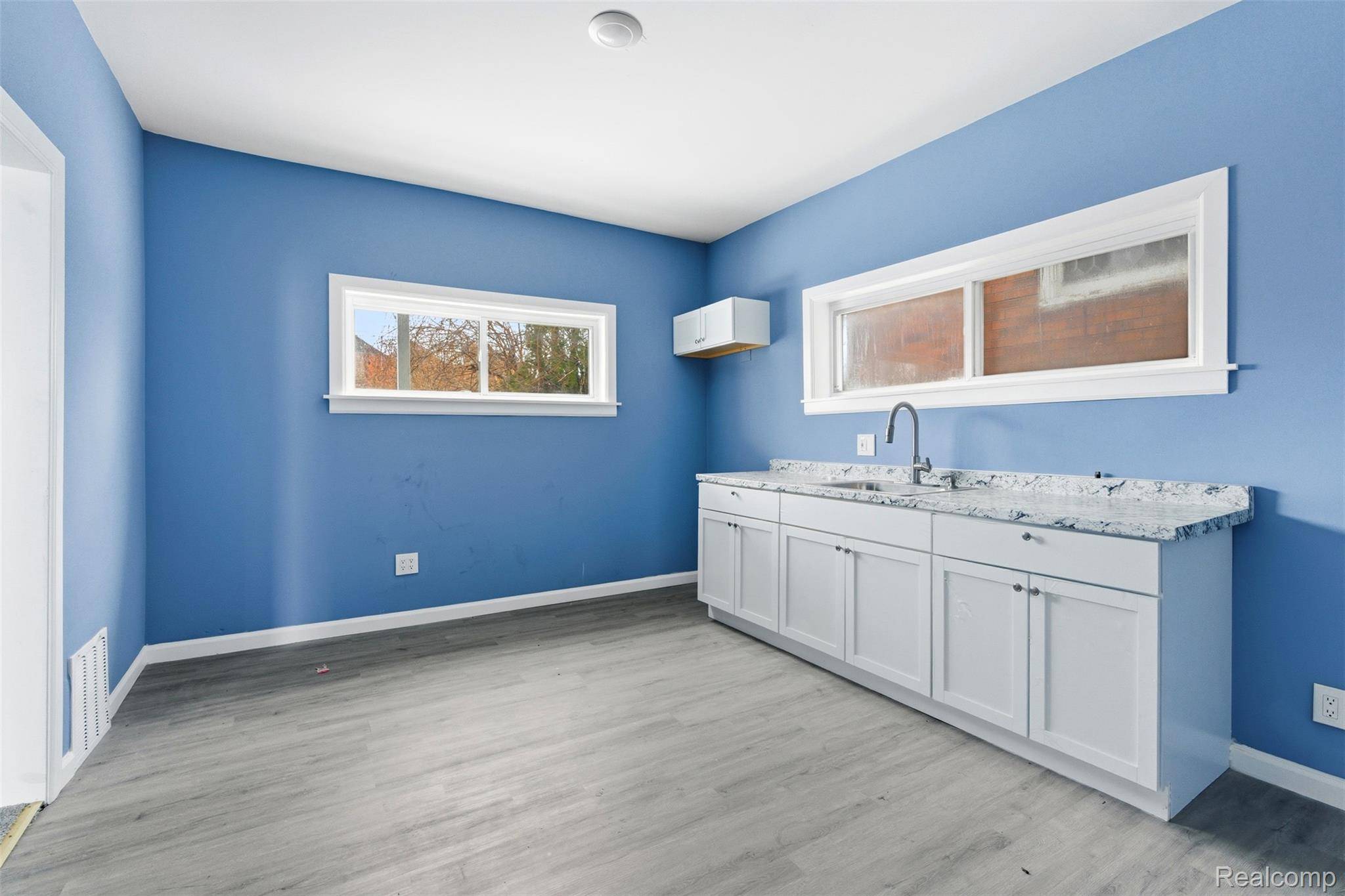 Detroit, MI 48213,5462 Parker ST