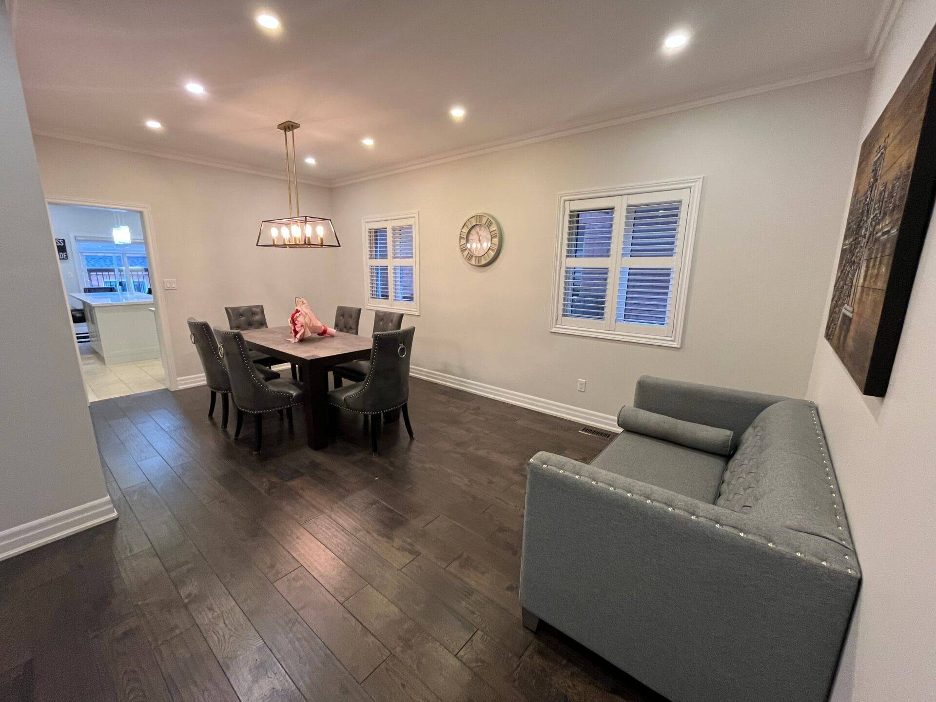 Newmarket, ON L3X 2C8,419 Seneca CT #Upper