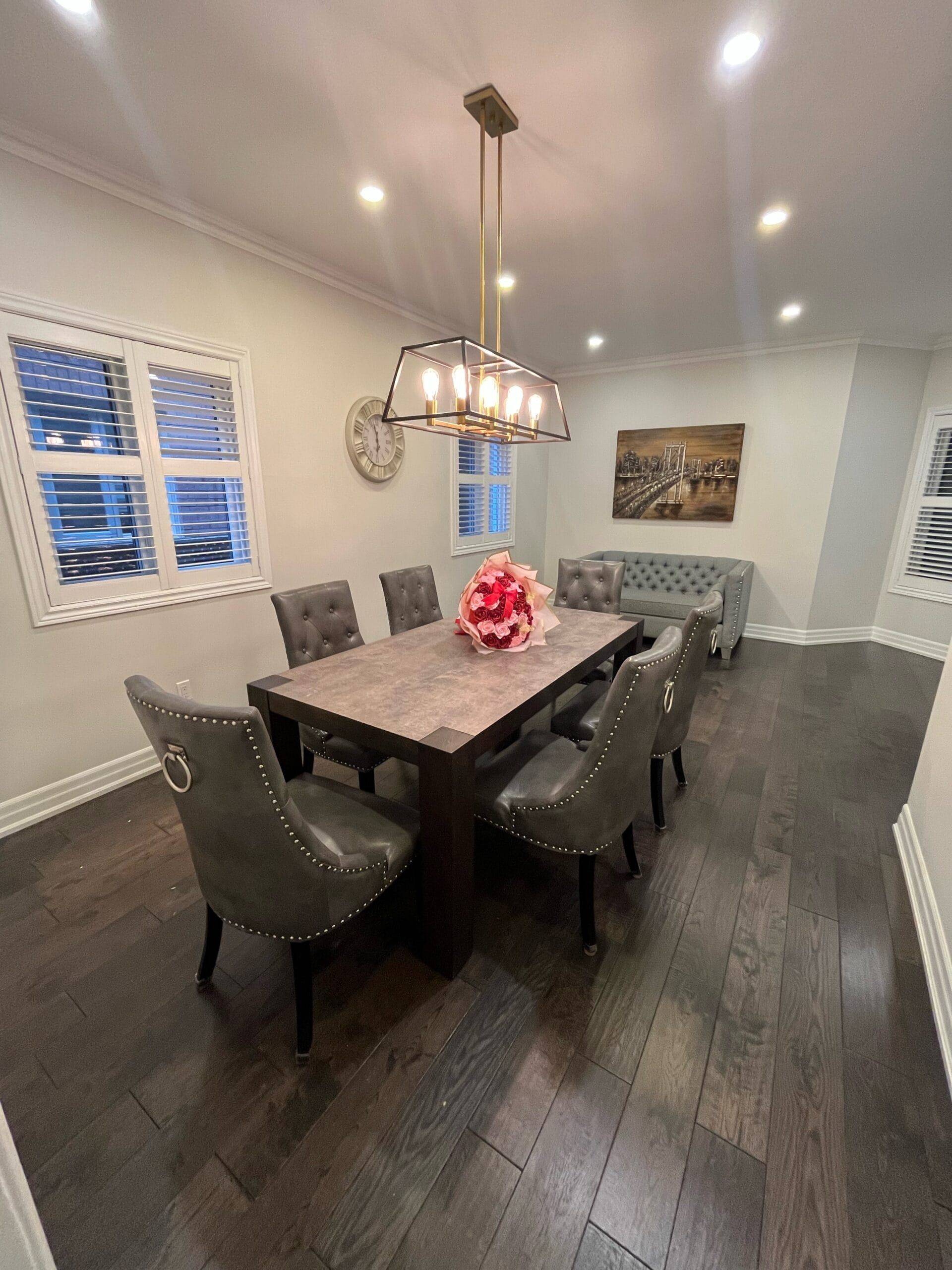 Newmarket, ON L3X 2C8,419 Seneca CT #Upper