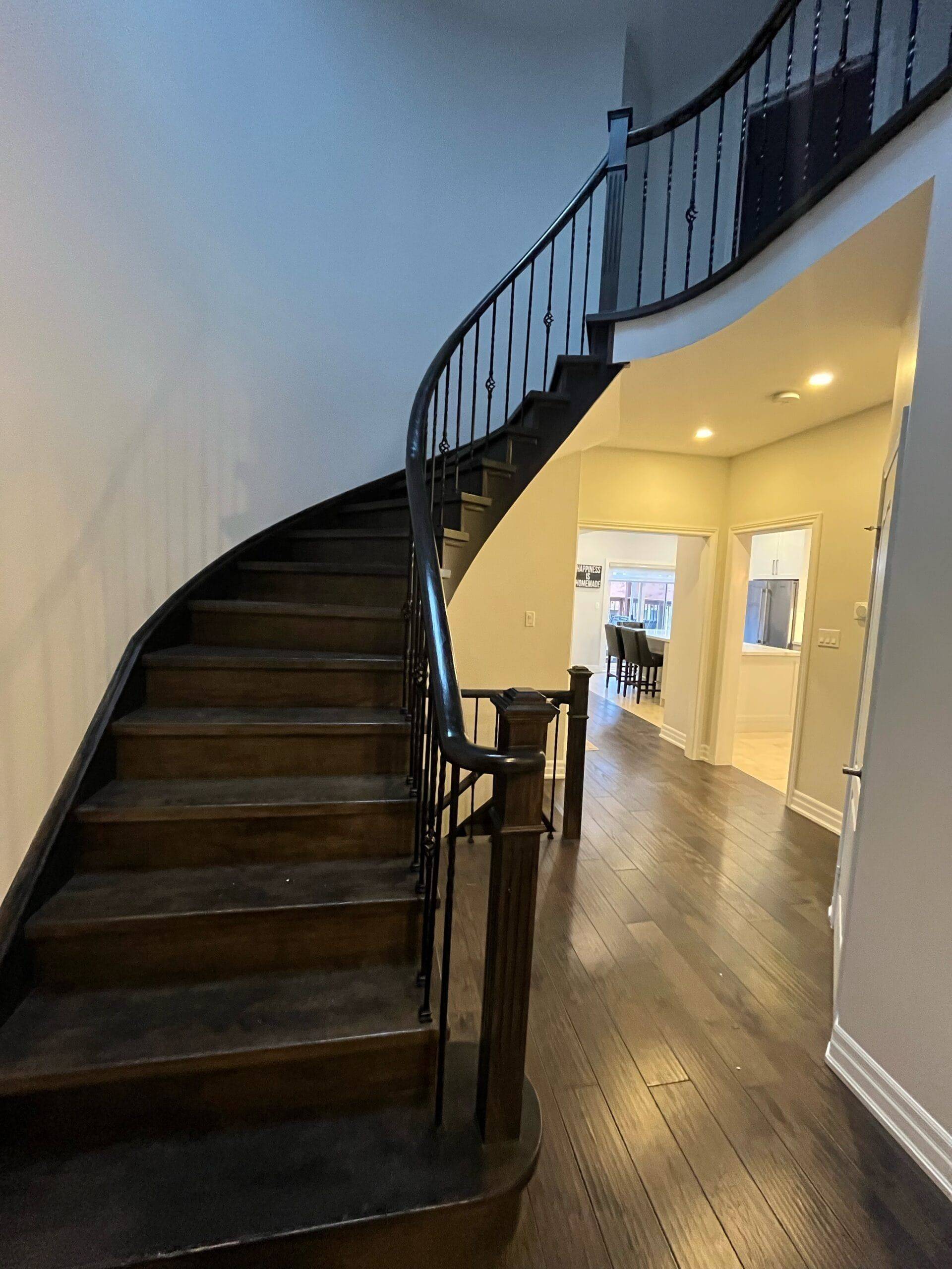 Newmarket, ON L3X 2C8,419 Seneca CT #Upper