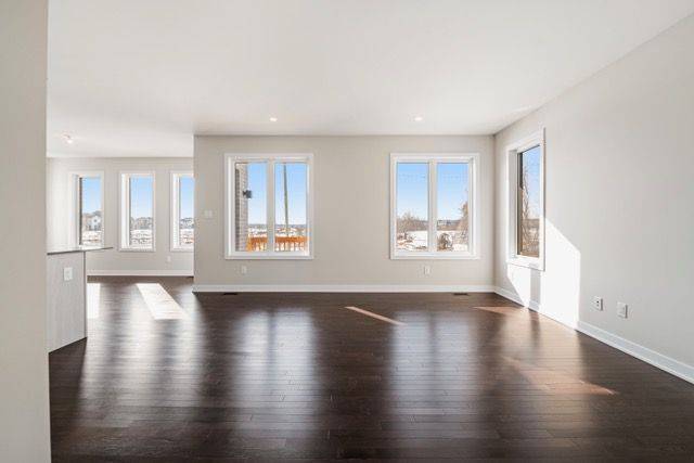 Barrhaven, ON K2J 7M5,1005 Canoe ST