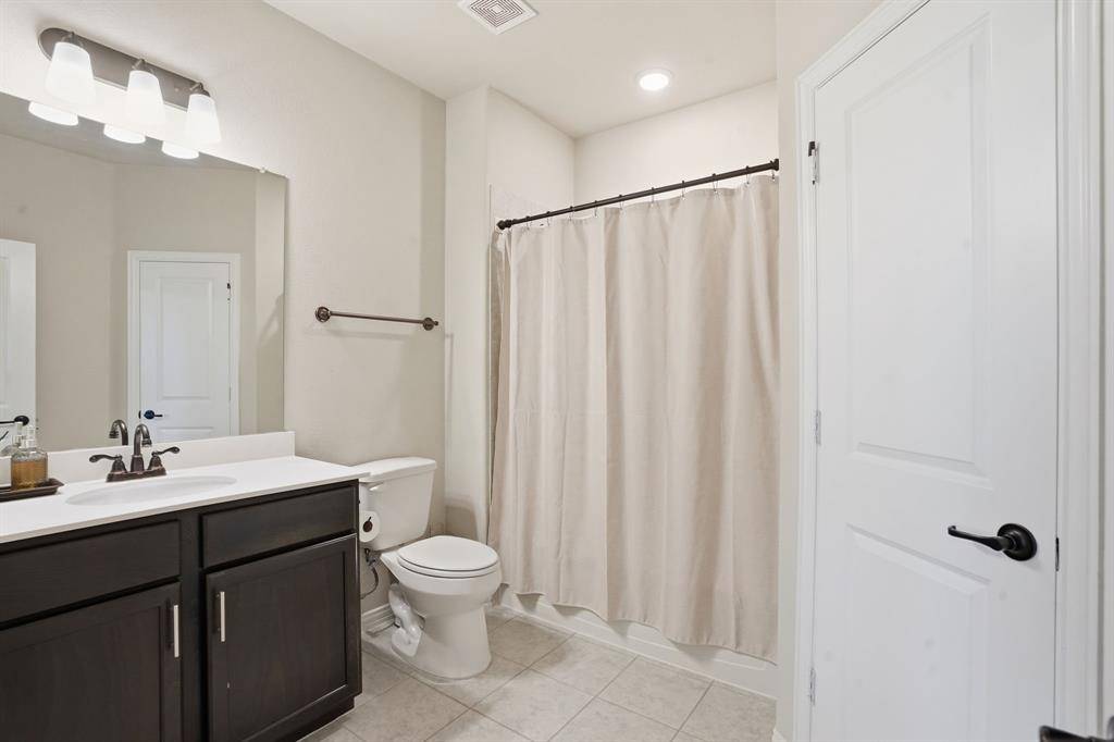 Fort Worth, TX 76131,10037 Lakemont Drive