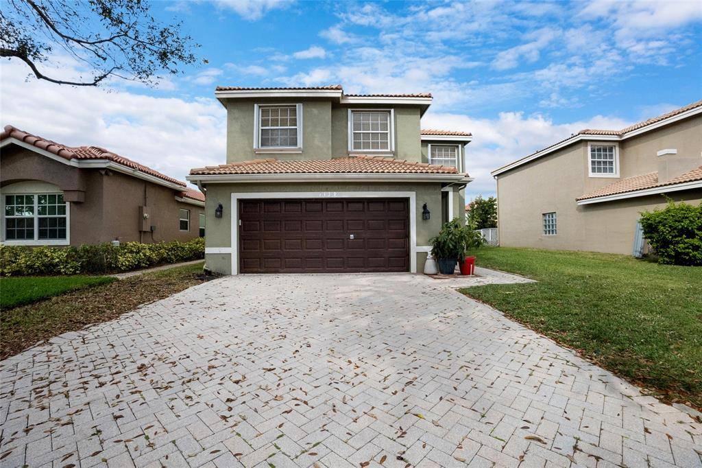 Coconut Creek, FL 33073,7139 Crescent Creek Way