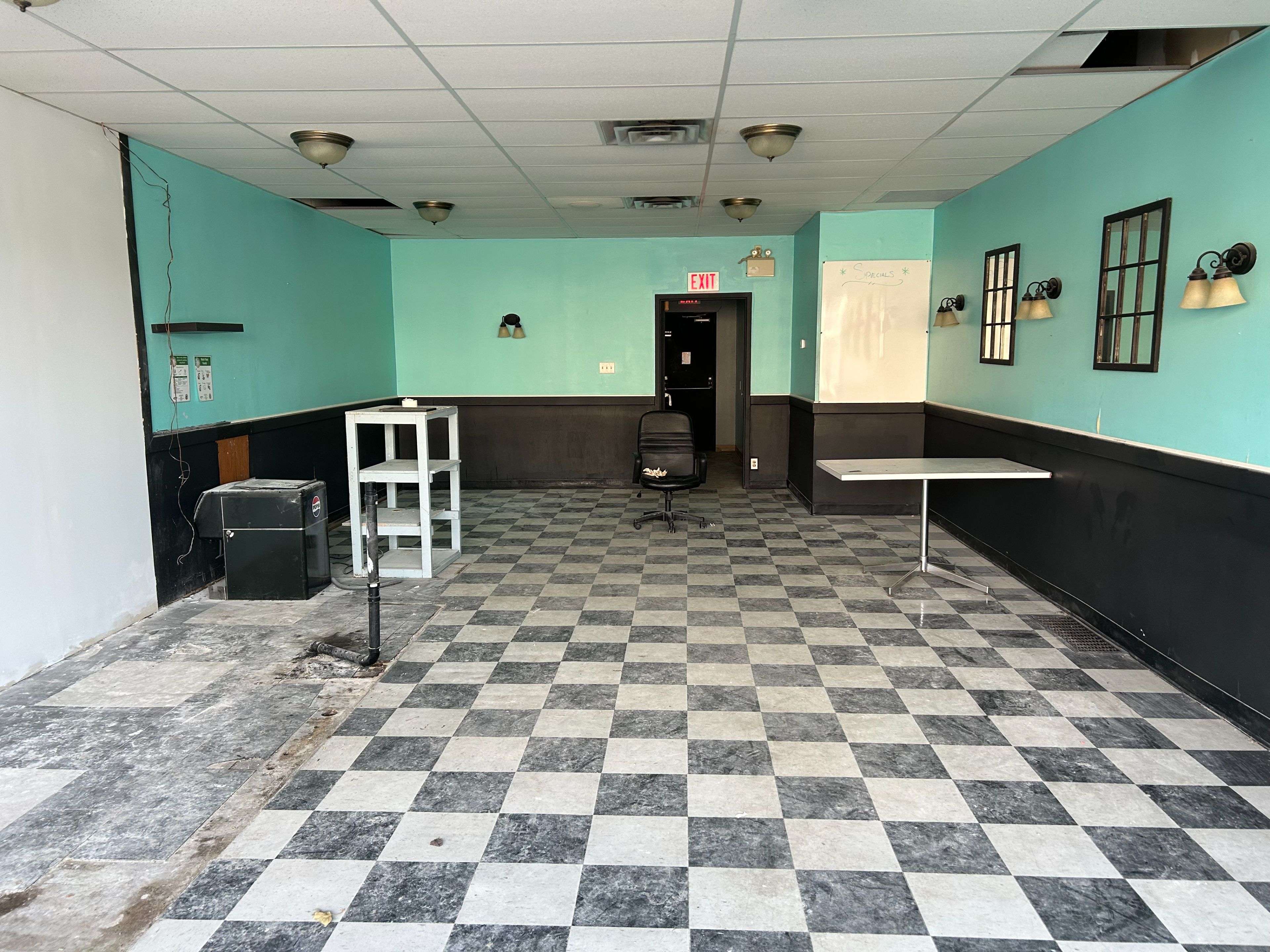 Halton Hills, ON L7G 4A6,152 Guelph ST