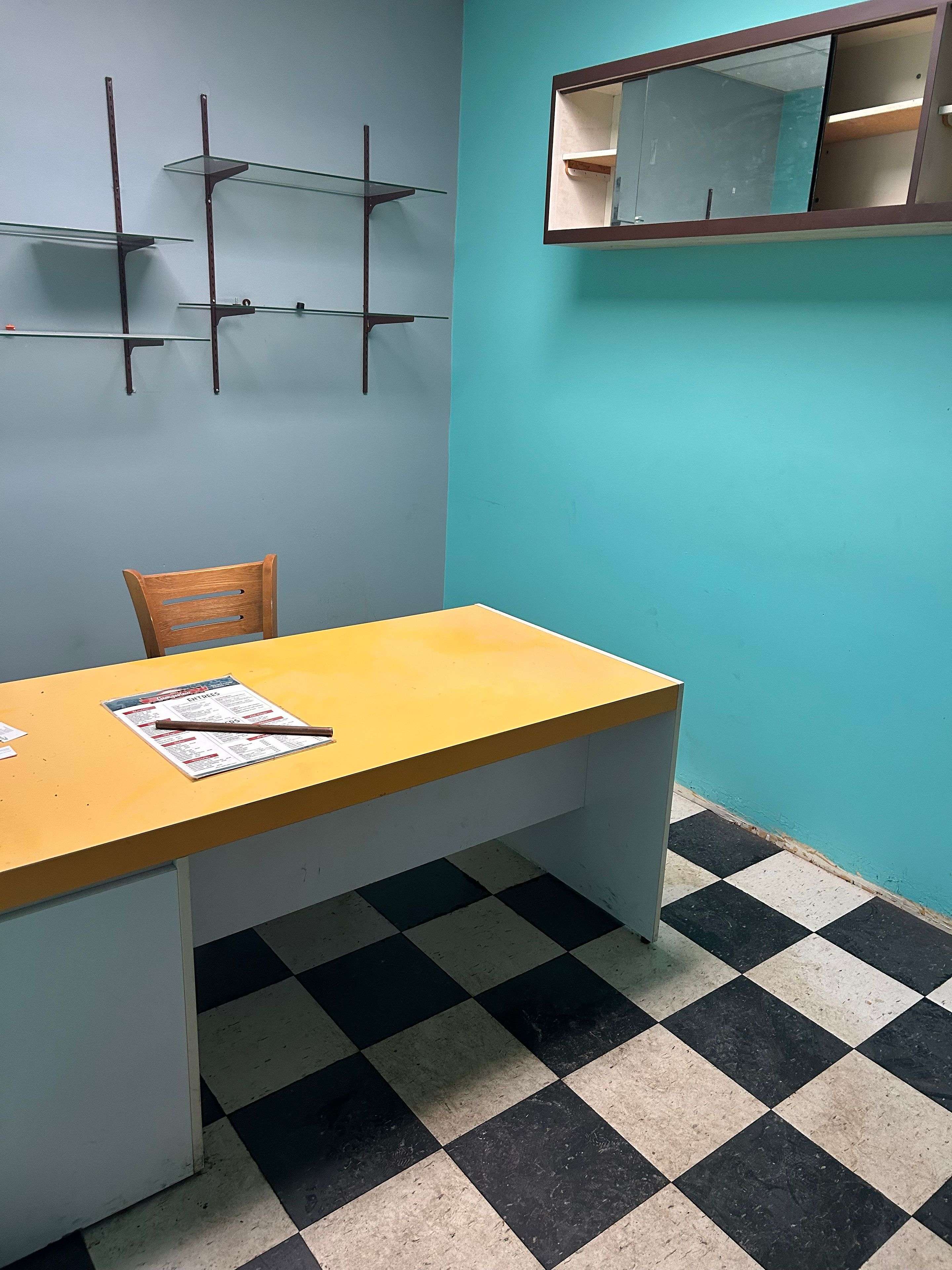 Halton Hills, ON L7G 4A6,152 Guelph ST