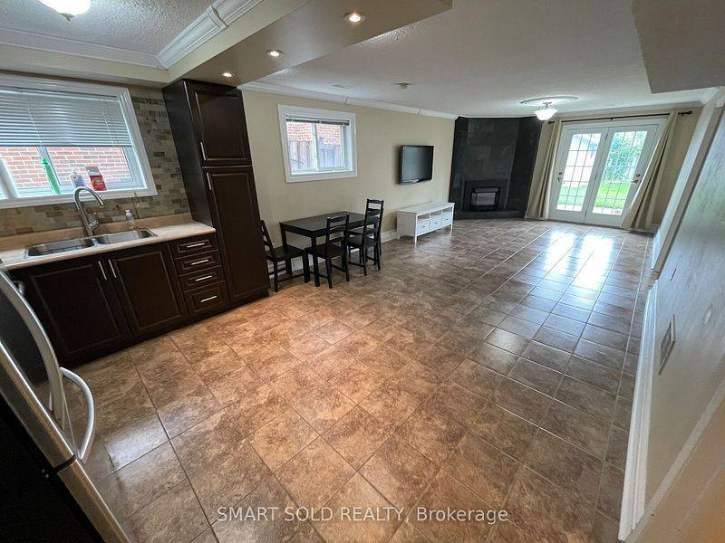 Mississauga, ON L4W 2E8,1575 Corkstone Glade