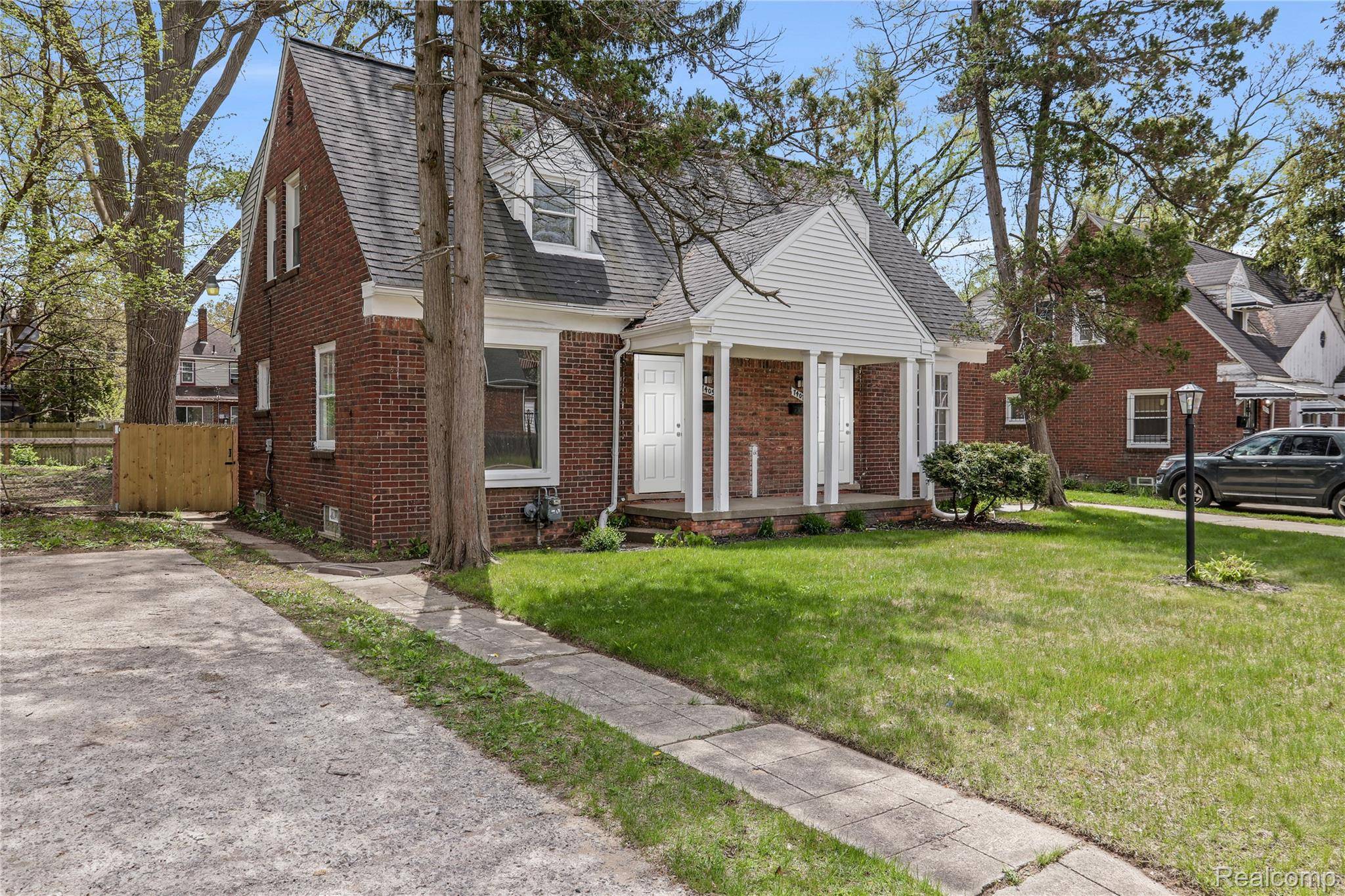 Detroit, MI 48221,7405-7407 Curtis ST