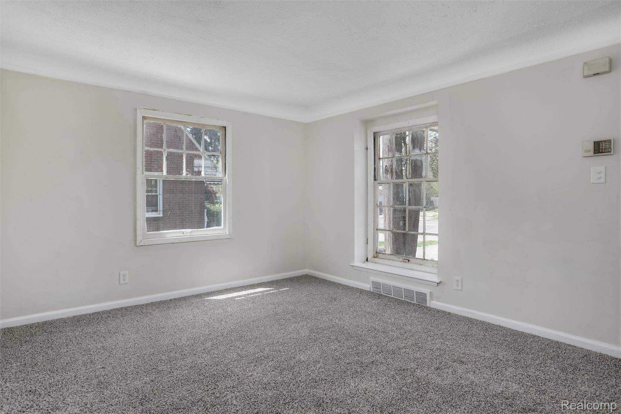 Detroit, MI 48221,7405-7407 Curtis ST