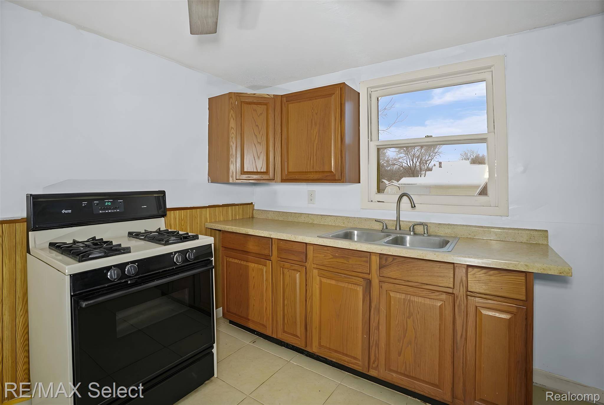 Clio, MI 48420,11576 Hamilton ST