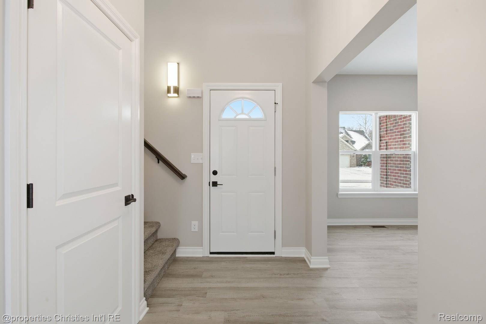 New Boston, MI 48164,23188 Waterview DR