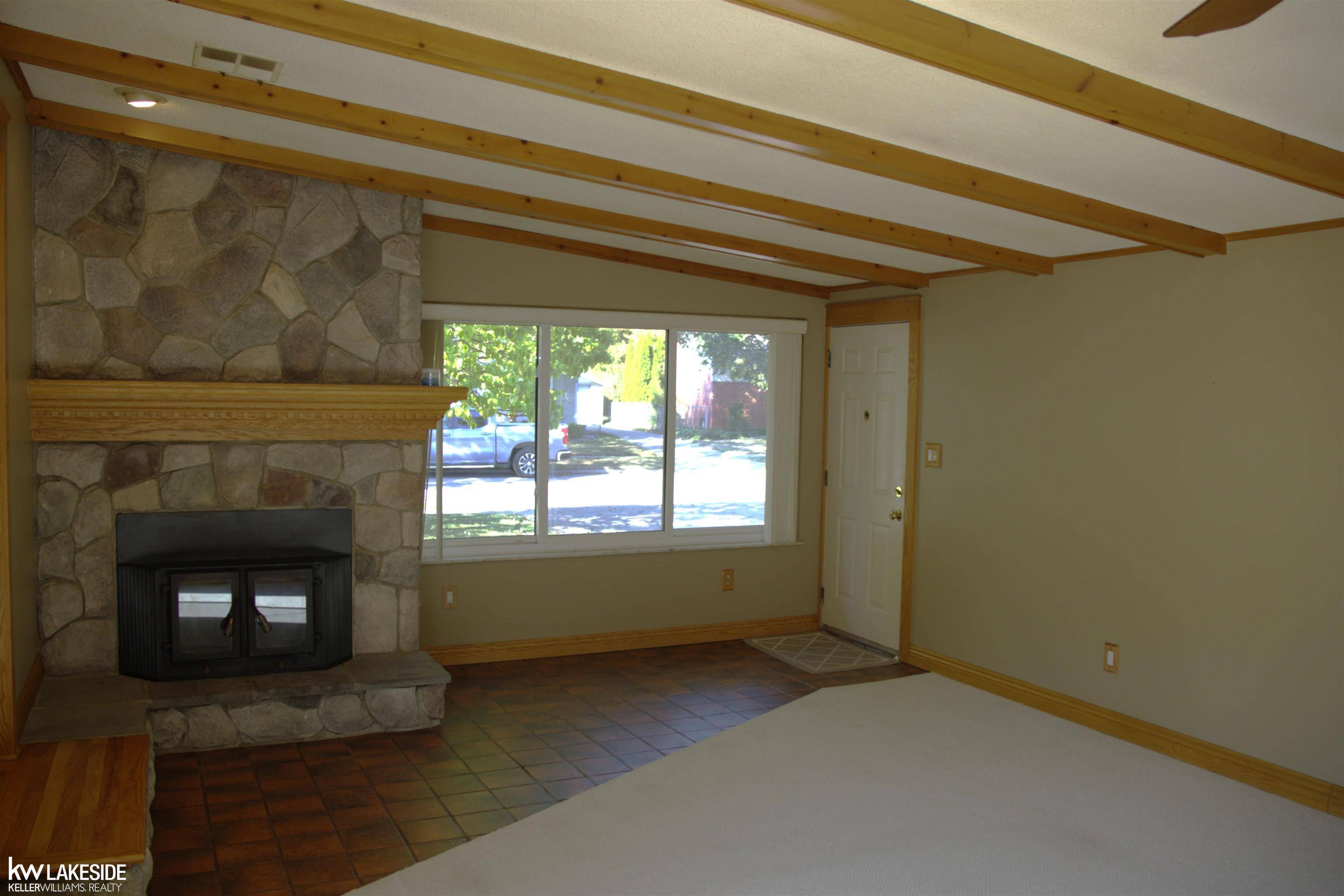 Clawson, MI 48017,1092 Shenandoah DR