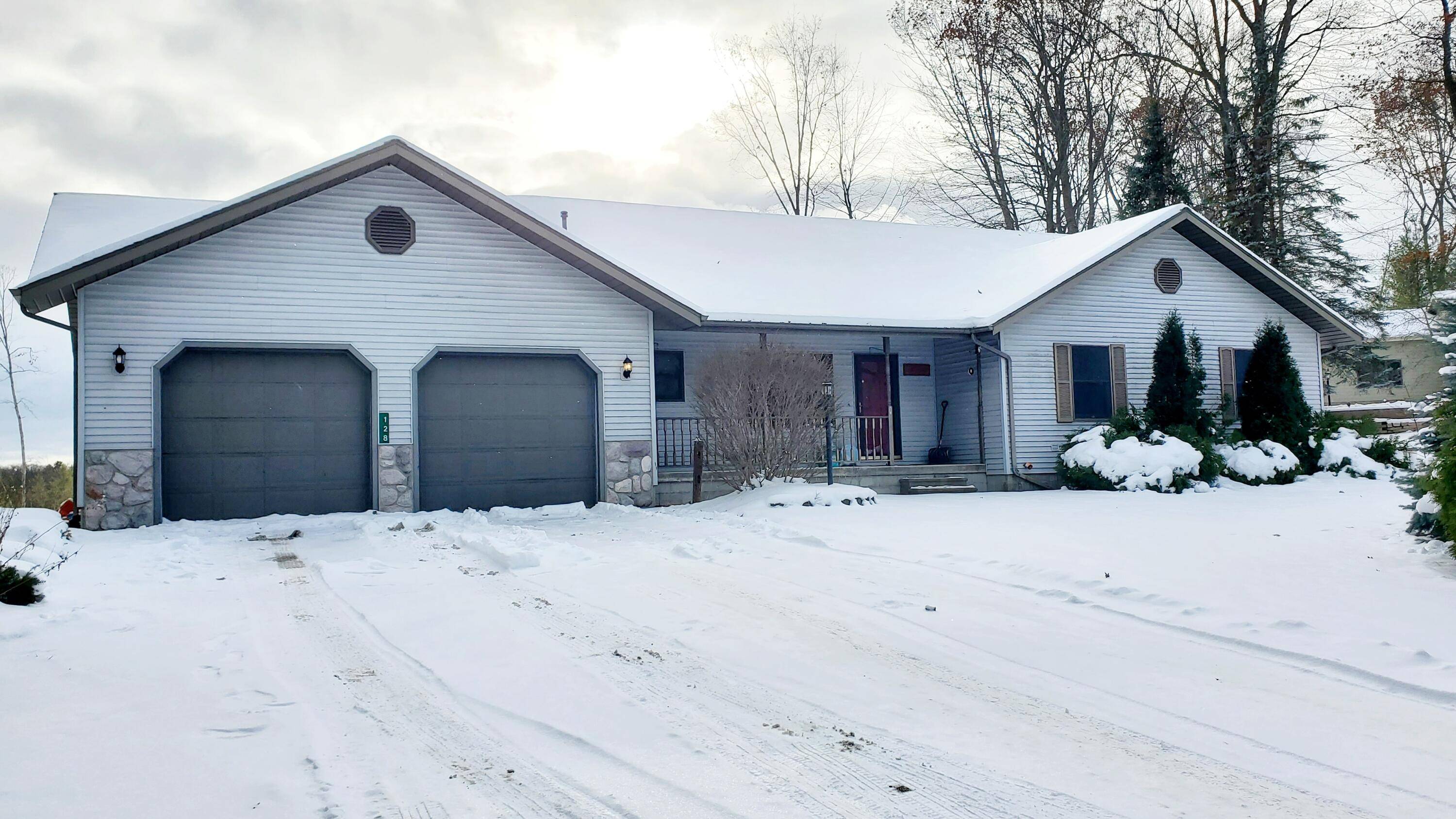 Houghton Lake, MI 48629,128 Wooden Key DR