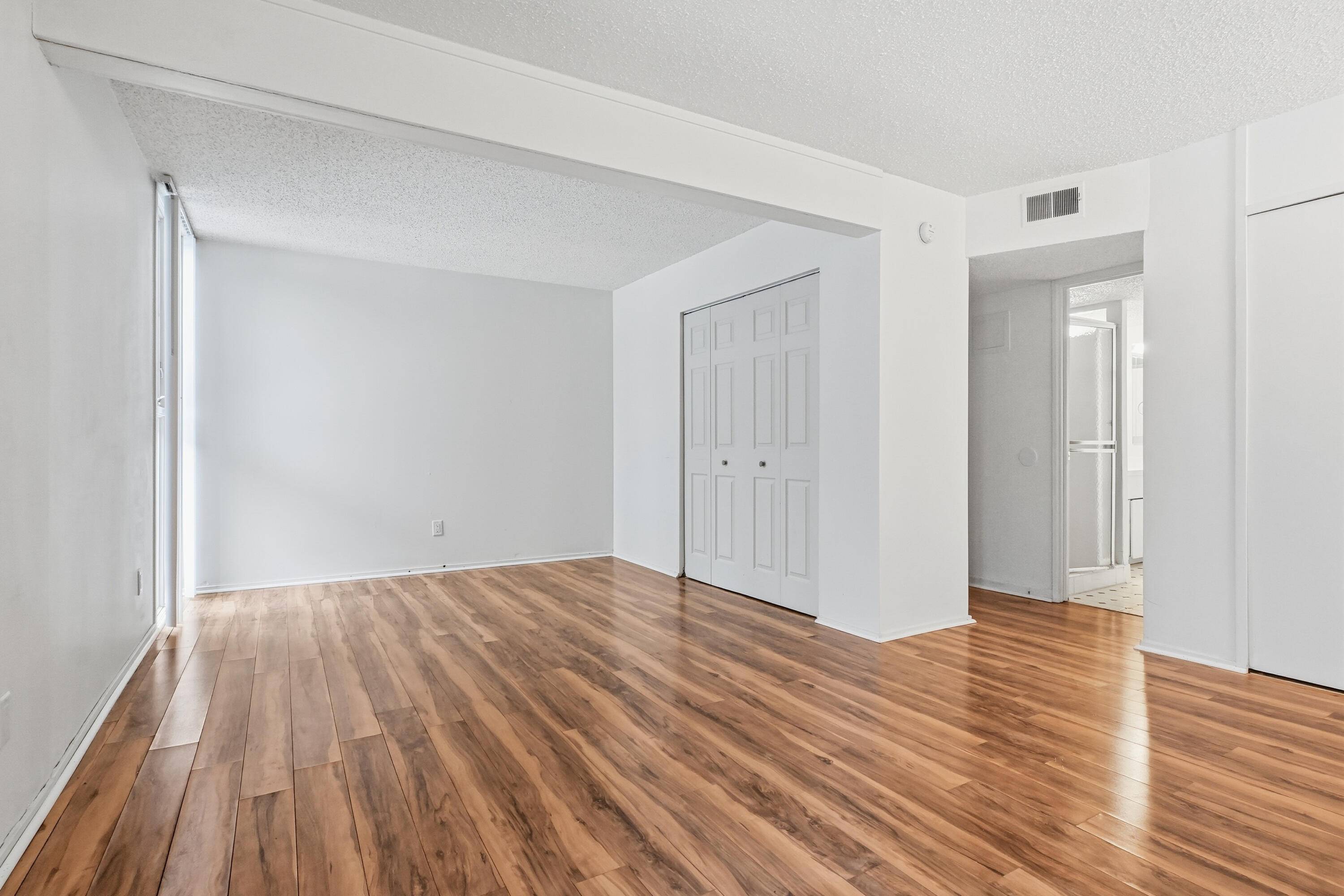 Ann Arbor, MI 48104,2411 Packard ST #53E