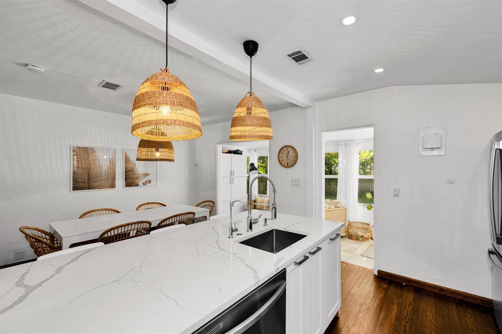 Fort Lauderdale, FL 33301,1636 NE 4th Ct