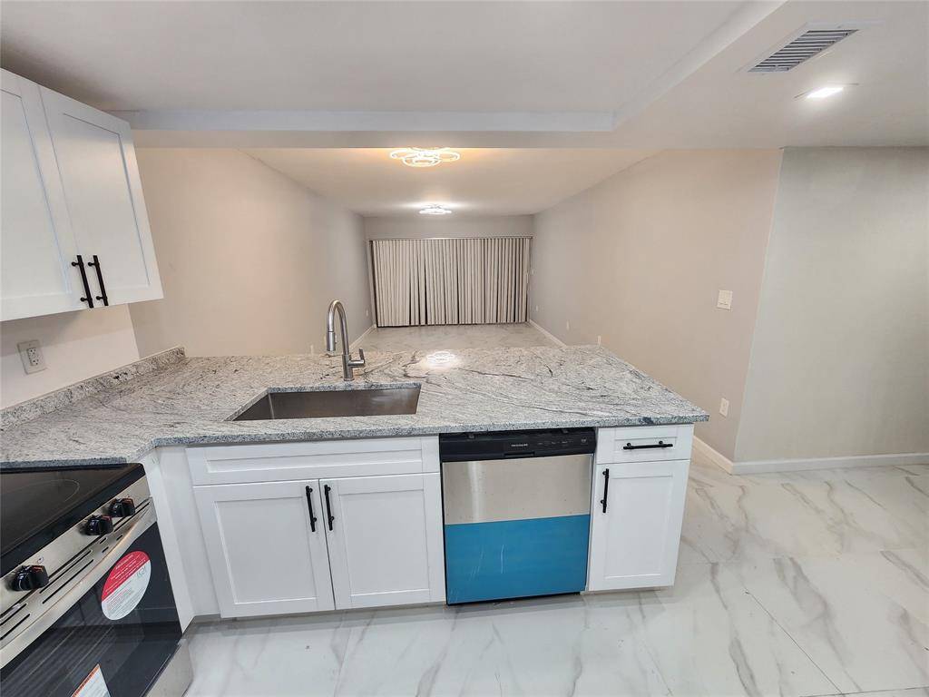 Fort Lauderdale, FL 33324,485 N Pine Island Rd