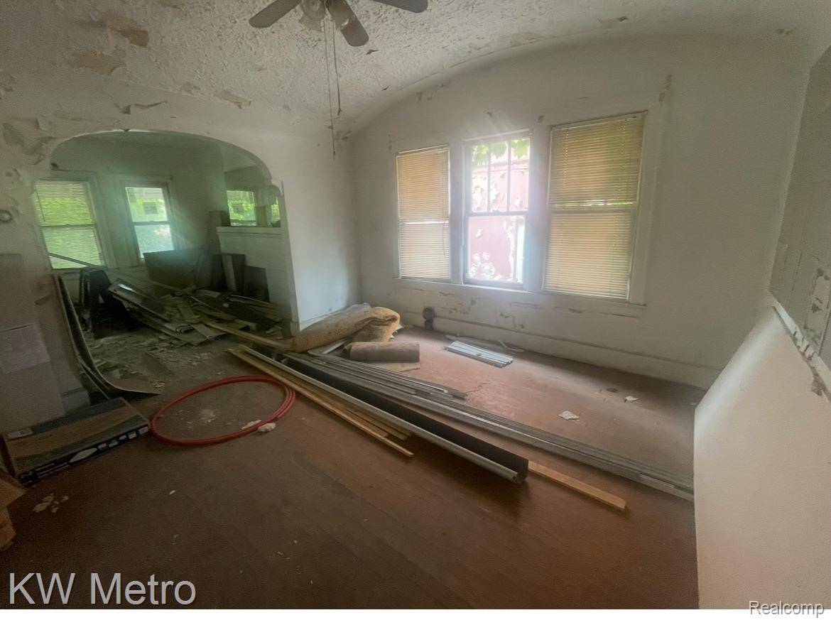 Detroit, MI 48238,2936 W Grand ST