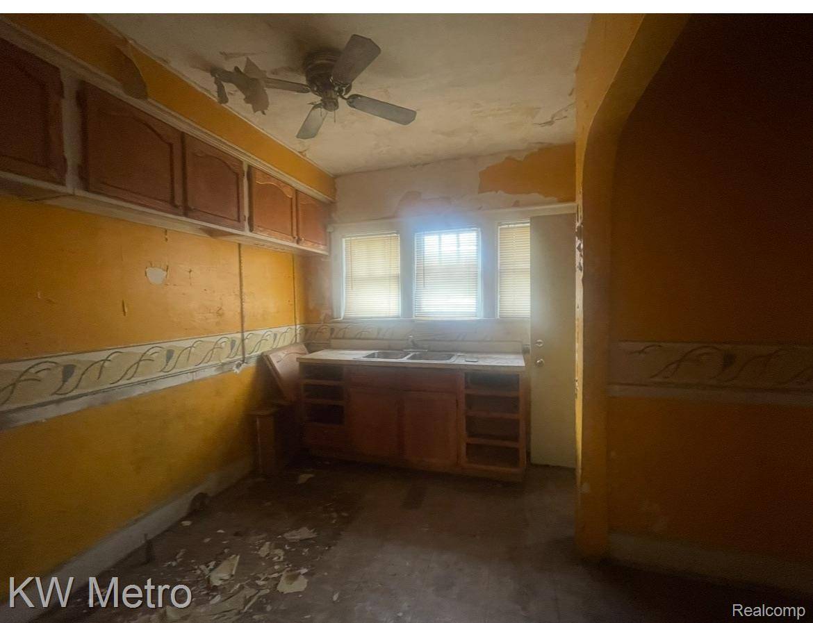 Detroit, MI 48238,2936 W Grand ST