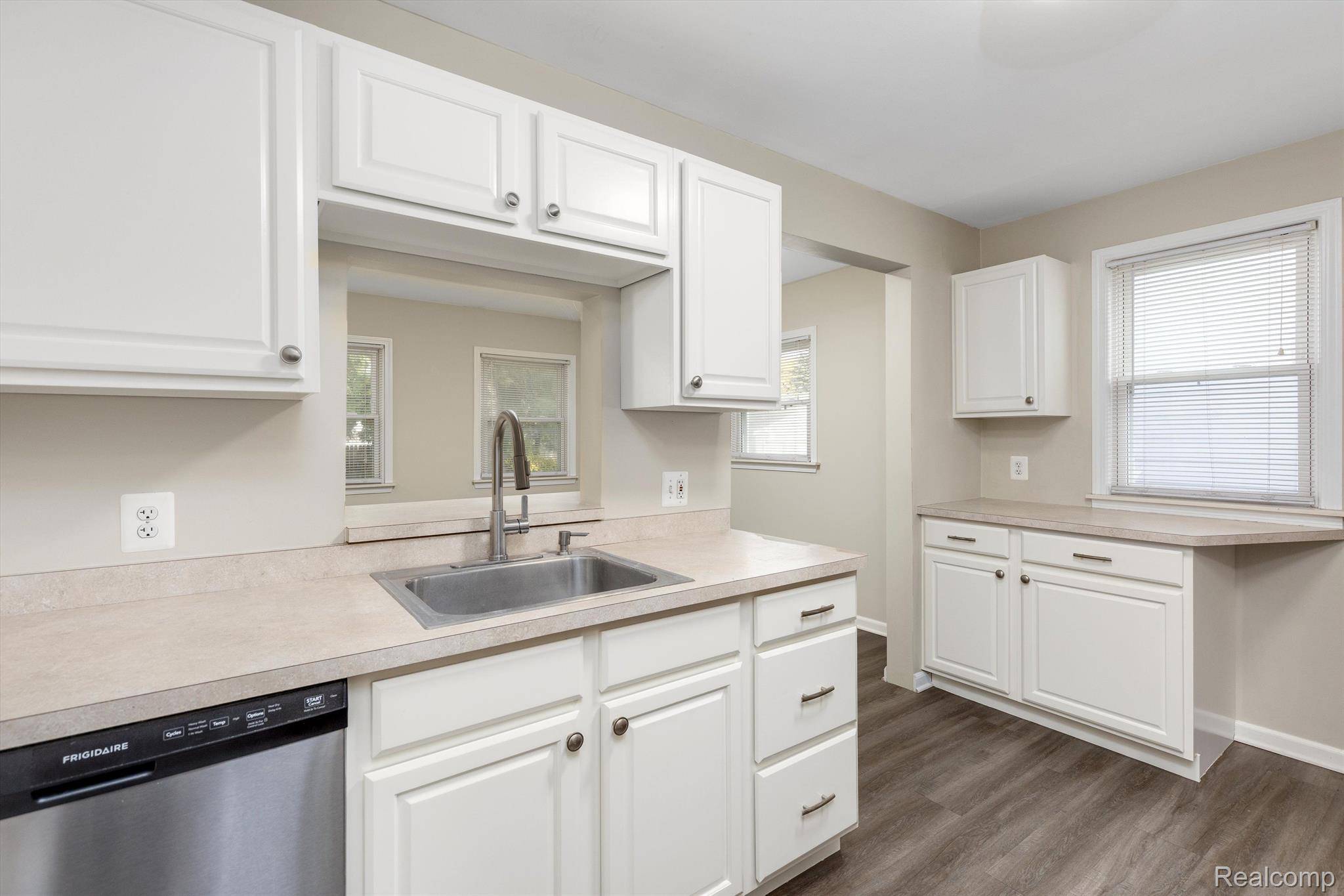 Royal Oak, MI 48073,1001 BAUMAN AVE