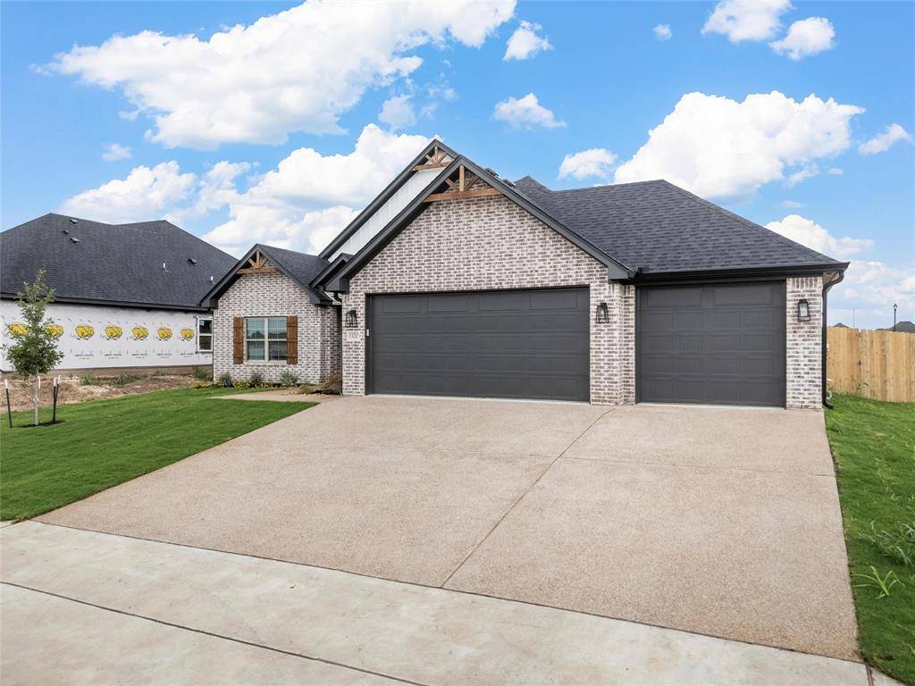 Hewitt, TX 76643,1320 Promised Land Road