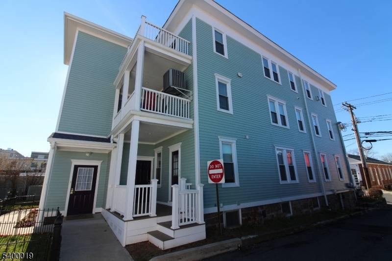 Flemington Boro, NJ 08822,16 Main